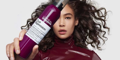 Curl Expression: Nechte své kudrnaté vlasy zazářit!