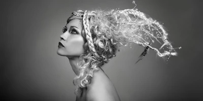 Trendy Hairstyles of 2024: New Silhouettes and Refreshing Styles