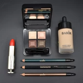 Make-Up