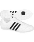 Vychádzková obuv adidas Naloa III