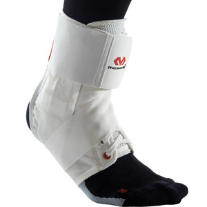 Obrázok Ultraľahká ortéza na členok McDavid 195 ANKLE BRACE W/ STRAPS L Biela