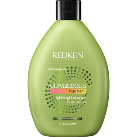 Redken Curvaceous High-Foam Cleanser jemný šampon pro všechny typy kudrnatých vlasů