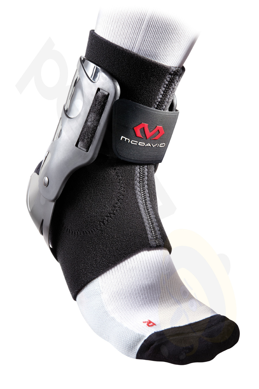 ankle brace on the McDavid 189 ANKLE X BRACE