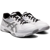 Indoor shoes
