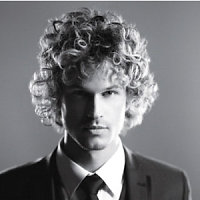 Dlhé vlasy u mužov