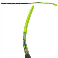 Končí éra zahnutých hokejok?