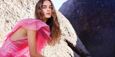 Sonne, Salz, Chlor: 3 Sommerkiller des schönenden Haares