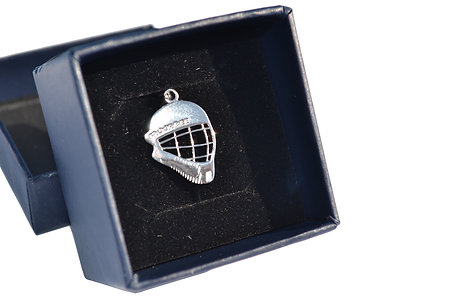 FLOORBEE Peaked Goalie Cap Pure Silver Florbalový přívěšek