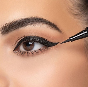 Očné linky a ceruzky Artdeco