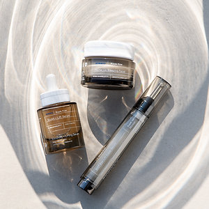 Korres Black Pine - zpevnění a lifting